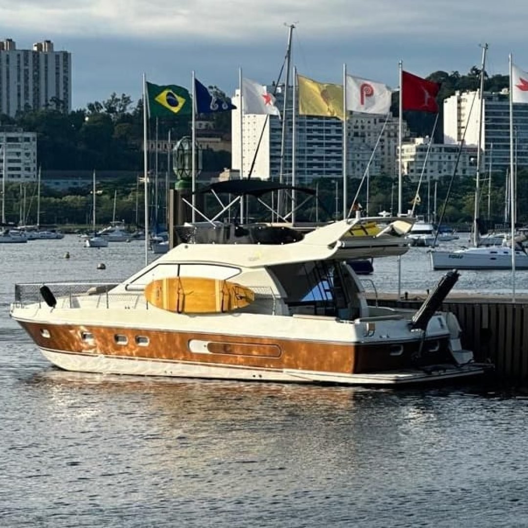 Ferretti-43-7