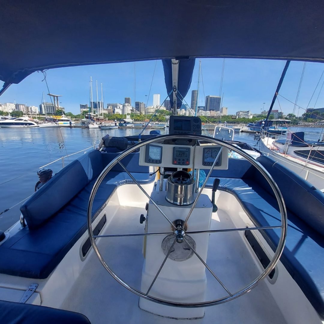 Fotos-RYC-Veleiro-MJ-45-Cockpit-cabine-popa
