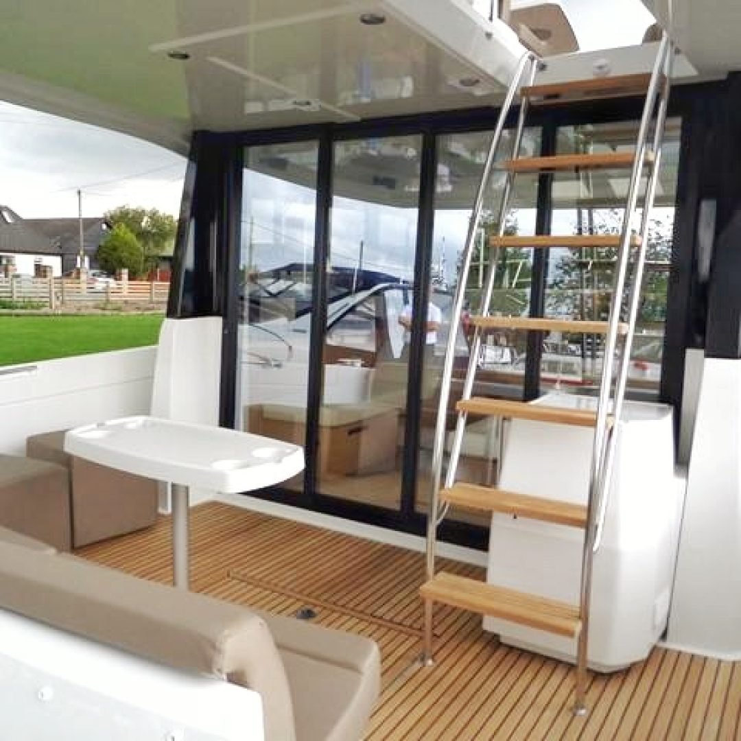 Lancha-Beneteau-43-Varanda