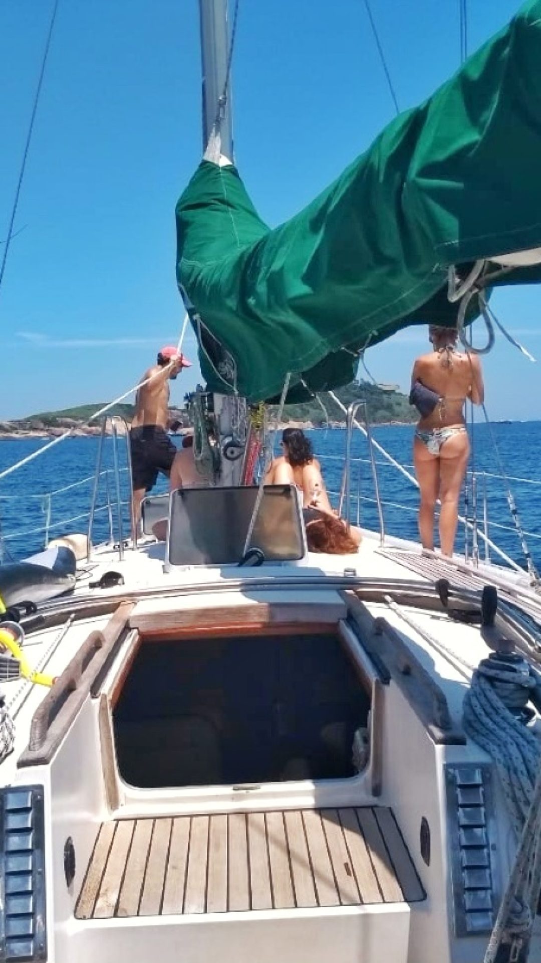 Screenshot_20250814_221925_WhatsApp